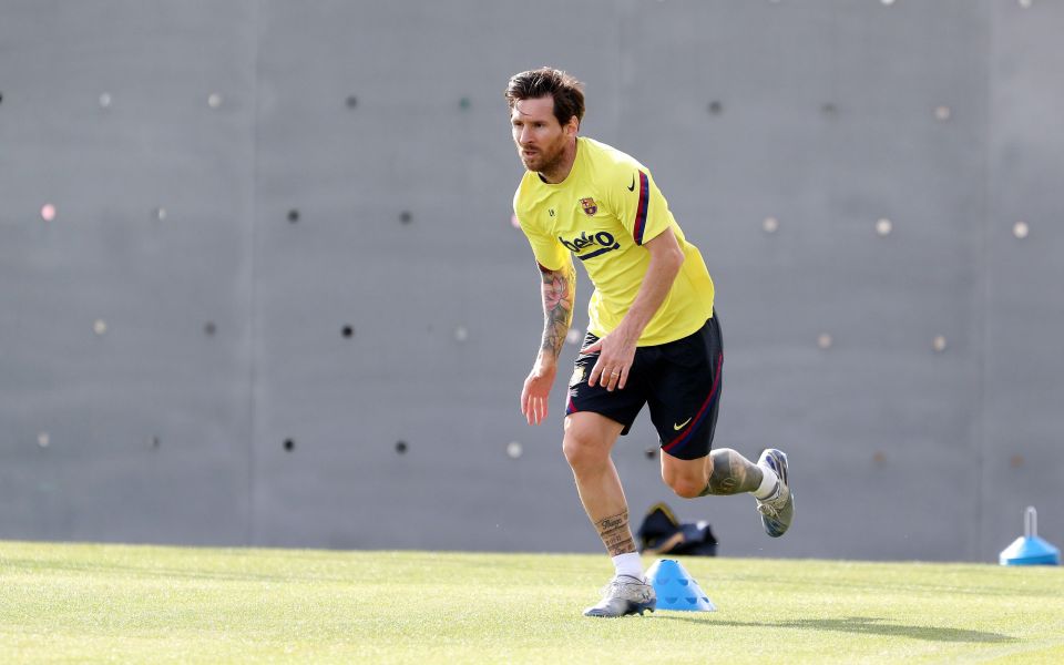  Lionel Messi put himself through the paces on Friday as he returned to Barcelona training