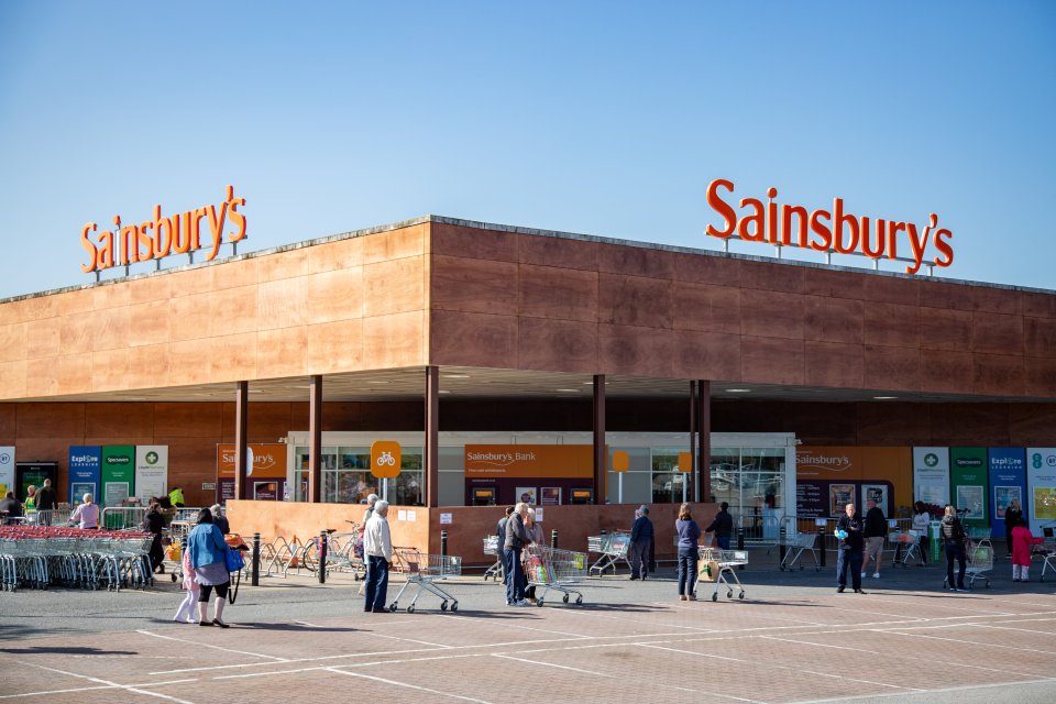  Plenty of supermarkets have hours dedicated to NHS workers or vulnerable shoppers and these mostly apply over the bank holiday weekend