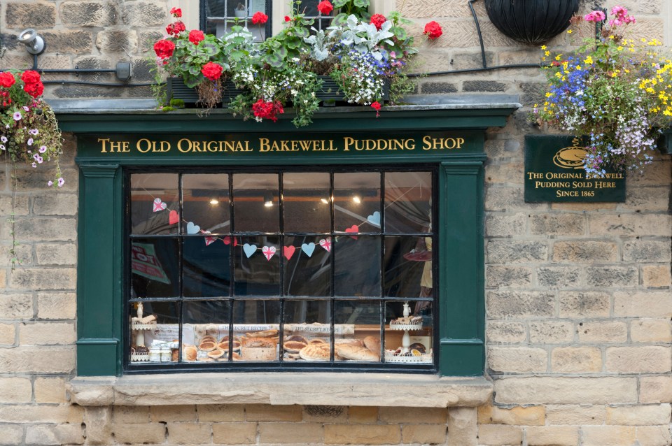 For the dilemma of whether to go for Bakewell tart or Bakewell pudding – go for both