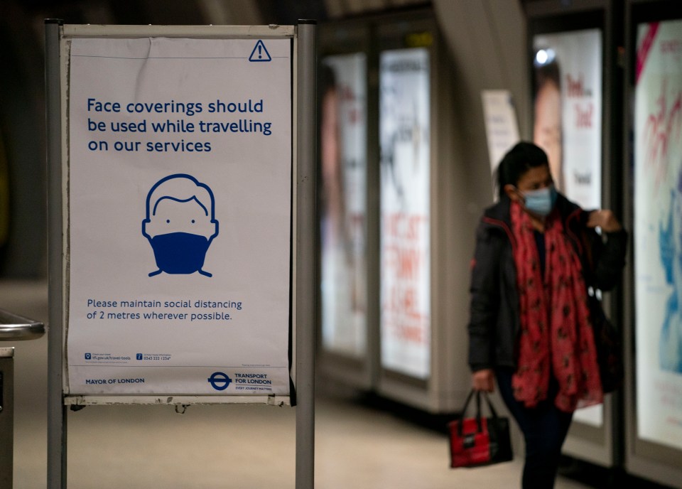  Passengers on the London Underground have been asked to wear face coverings