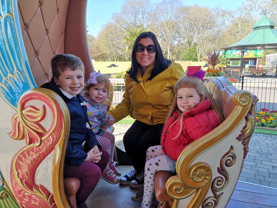 Flo with her mum and siblings Henry, five, and sister Edie, three