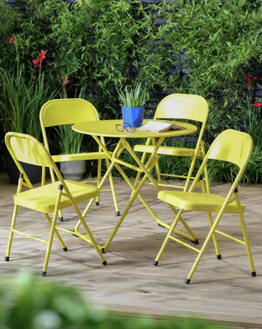 Brighten up your garden with this colourful set