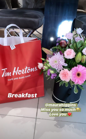  Villa co-star Maura Higgins treated Molly to a flower bouquet