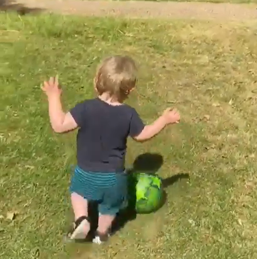  Gordon Ramsay shared an adorable clip of his son Oscar playing football