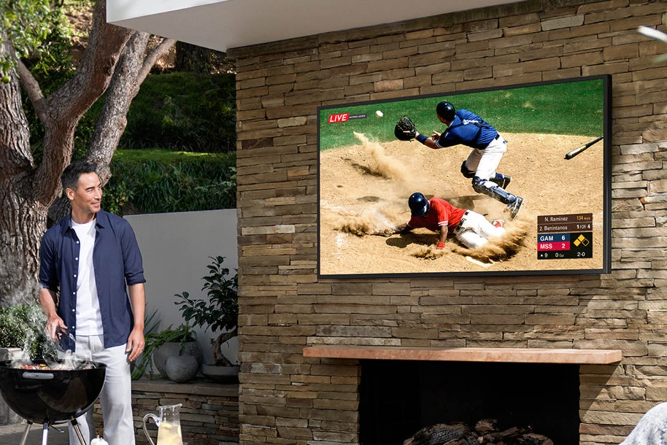 Samsung's new TV works fine outdoors