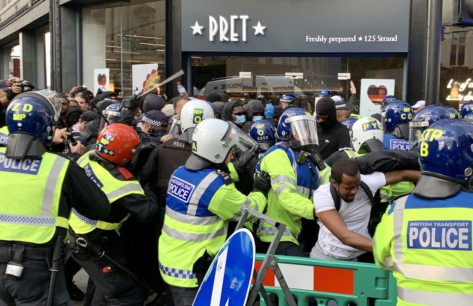 Cops tried to stop the pro-statue and BLM protesters scuffling