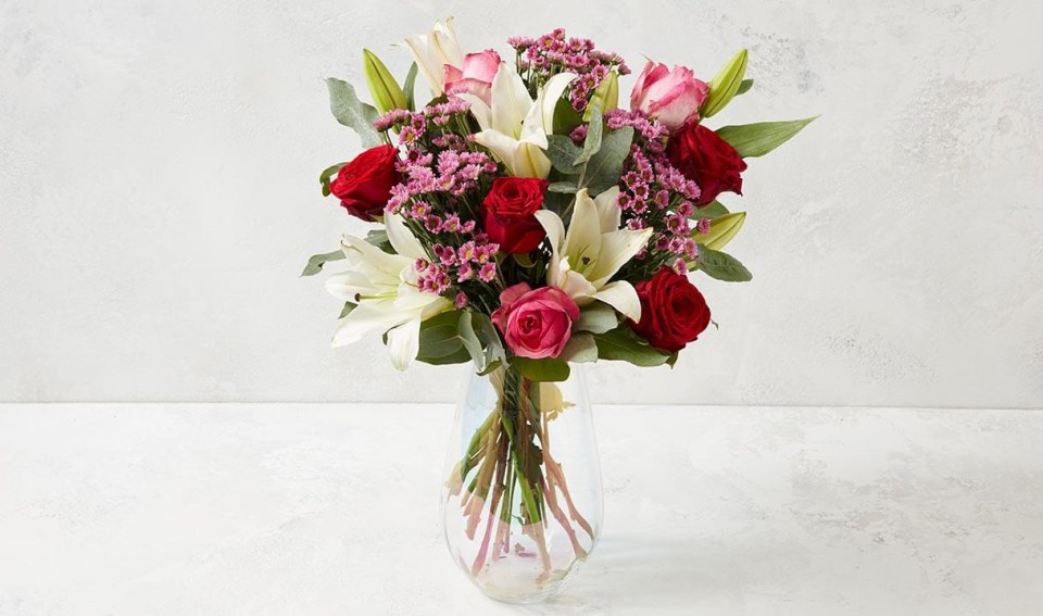  The best pink and red roses and lily bouquet for £20