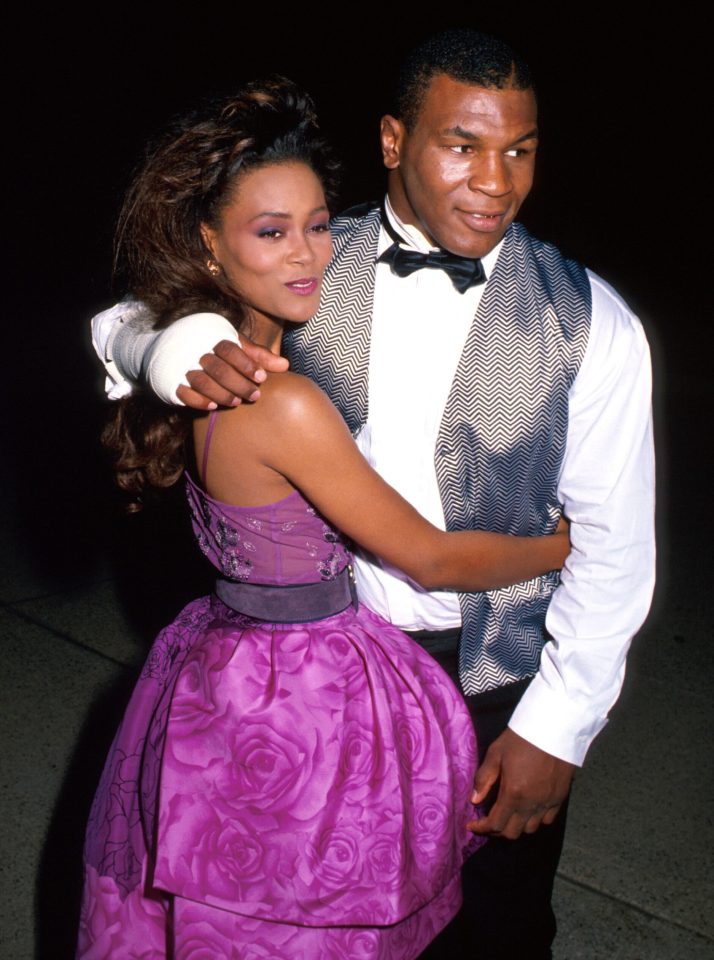  Robin Givens accused Mike Tyson of being violent