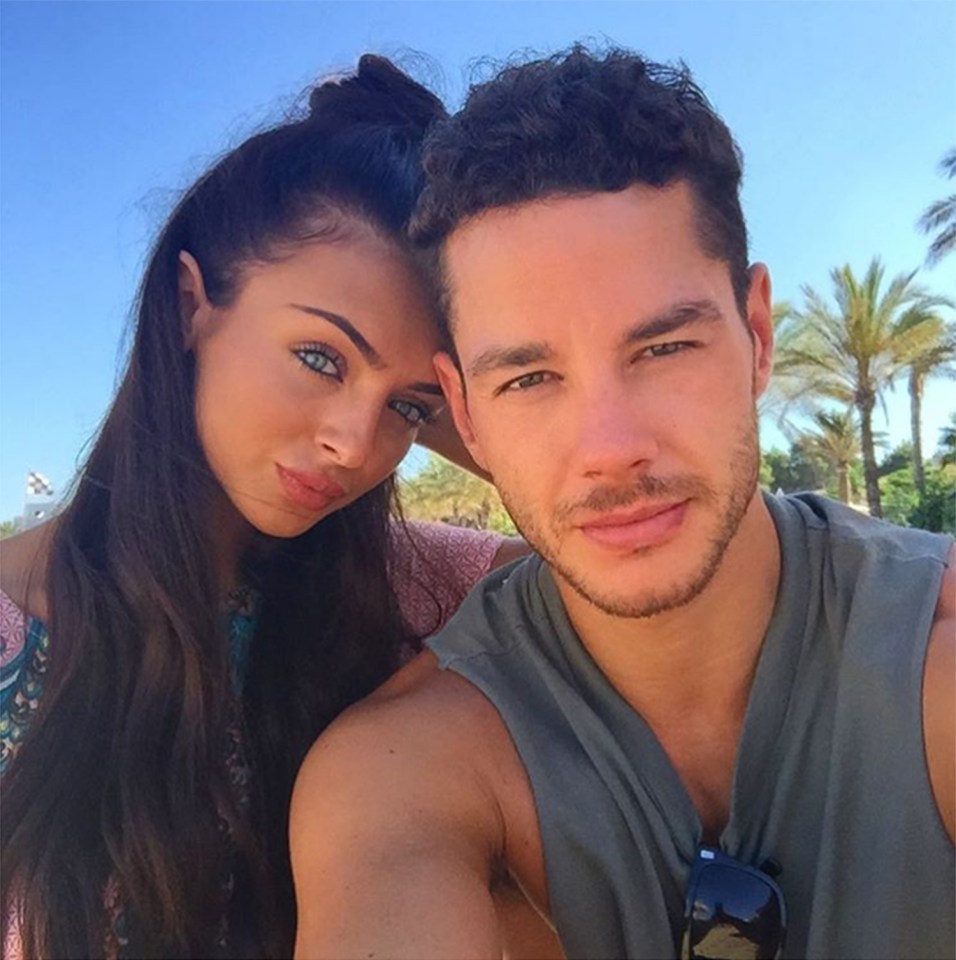  Scott dated Kady Mcdermott after meeting on the show