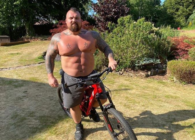 The Englishman is getting himself in shape to take on Icelandic rival Hafthor Bjornsson