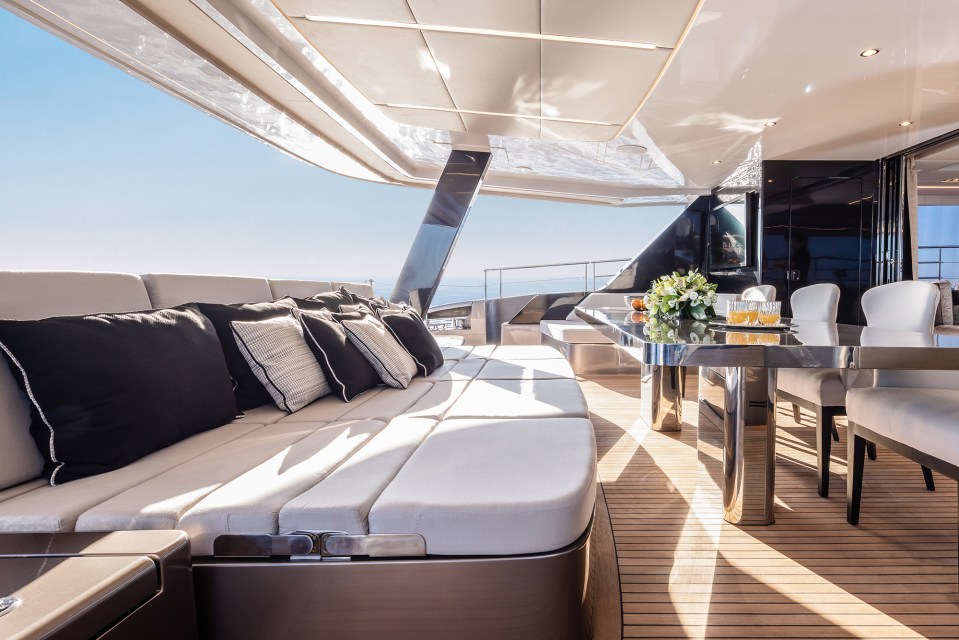  No expense was spared in the craftmanship of this yacht