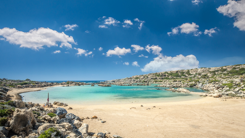 Aspri Limni appears to be looking at a lake, but is actually the sea protected by rocks