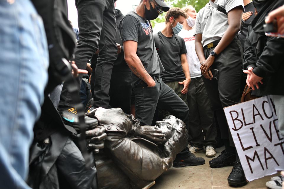 A black man knelt on the statue's neck for eight minutes at Bristol's Black Lives Matter protest, imitating the police officer kneeling on George Floyd which lead to his death