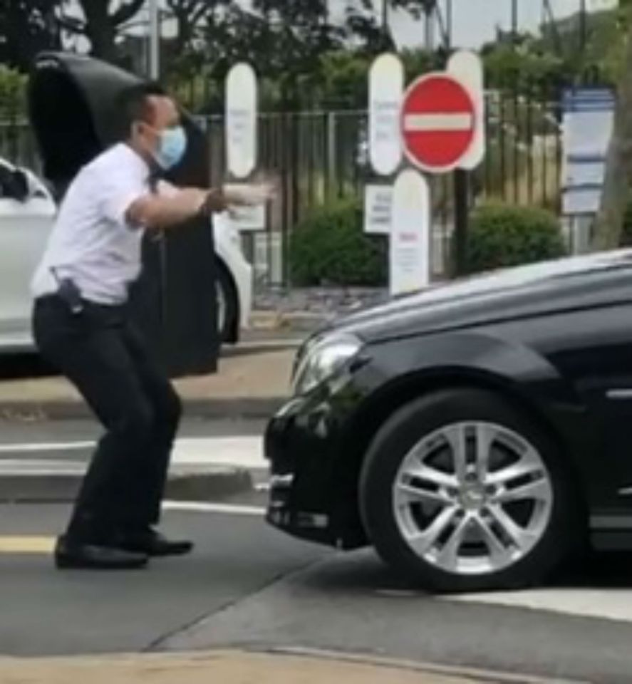 A worker at the fast food restaurant blocked the car