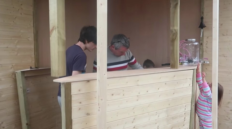 The dad-of-22 used tools and materials from Wickes to construct the bar