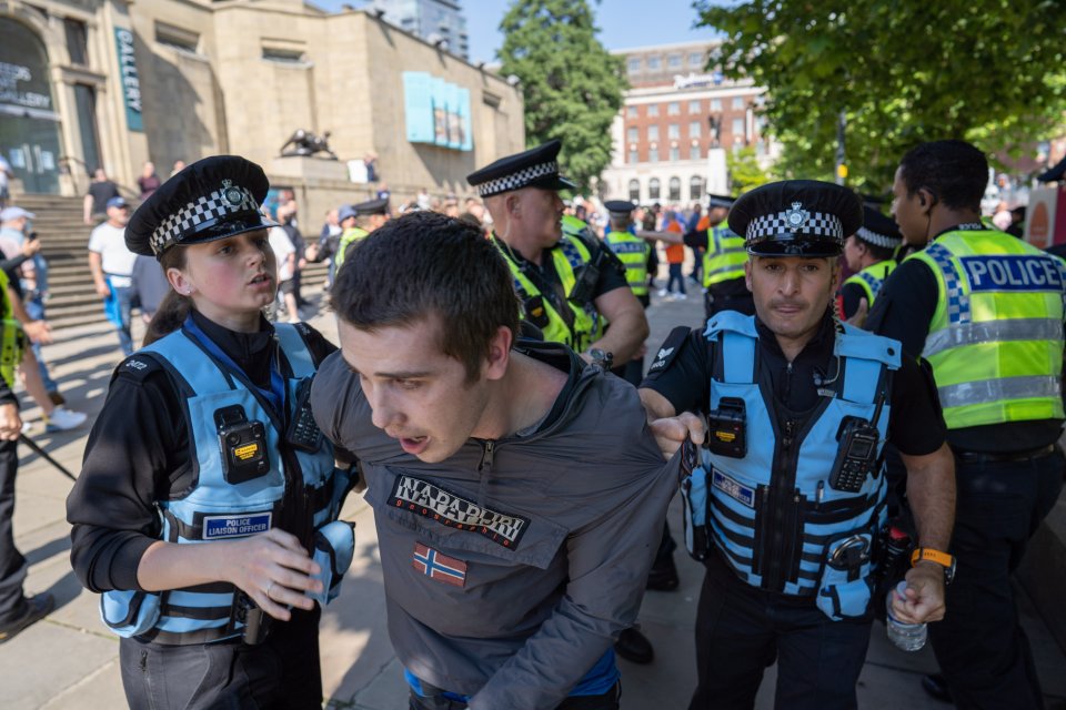  Far-right protesters clashed with police in Leeds city centre today