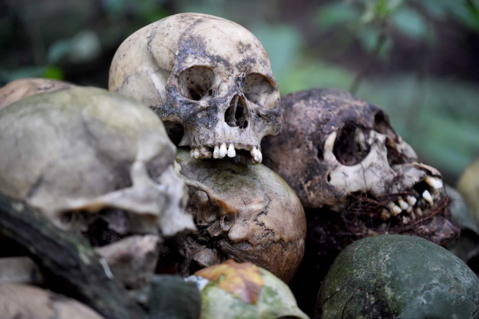 These open-air burials will continue despite the rise in cases worldwide