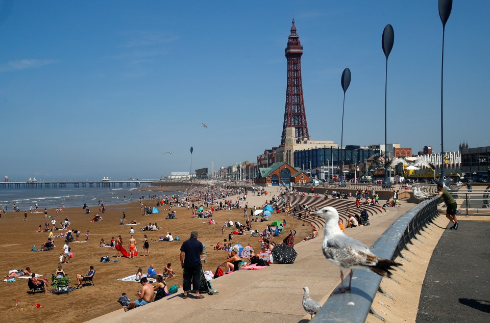 People enjoy the hot weather in Blackpool