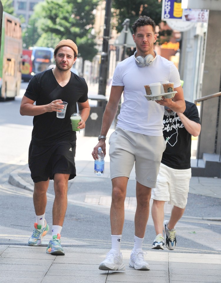  They also stopped off at Starbucks to get some iced coffees