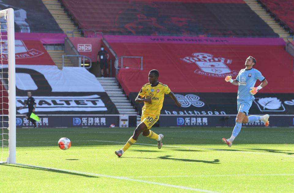  Eddie Nketiah pounced on Alex McCarthy's horrible error to open the scoring