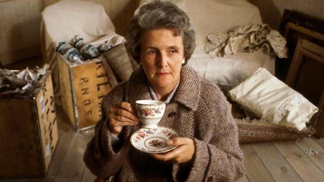 Stephanie Cole was in Soldiering On