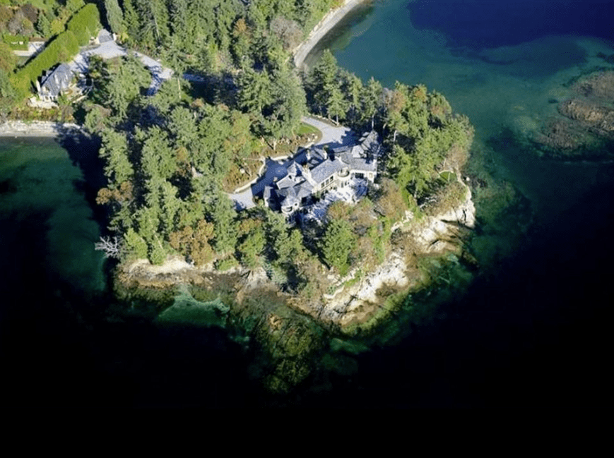 Neighbours claimed the holiday home on Vancouver Island is owned by a Russian billionaire