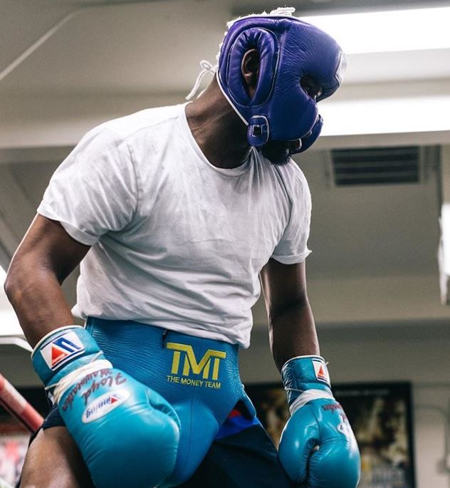  Retired Mayweather sparred for 40 minutes in his gym