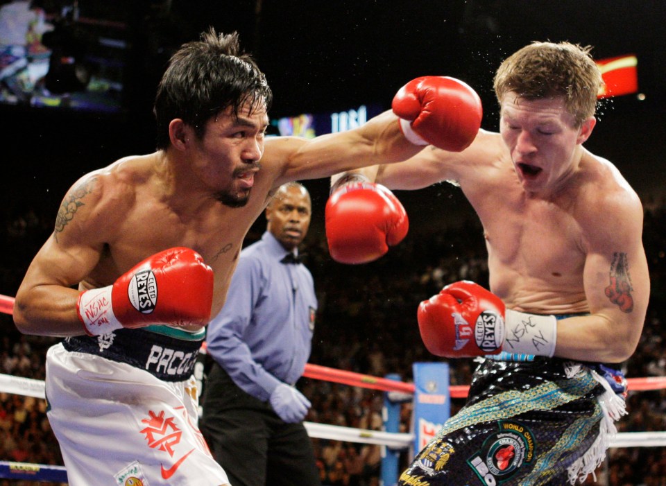 Pacquiao floored Hatton with this huge left hook