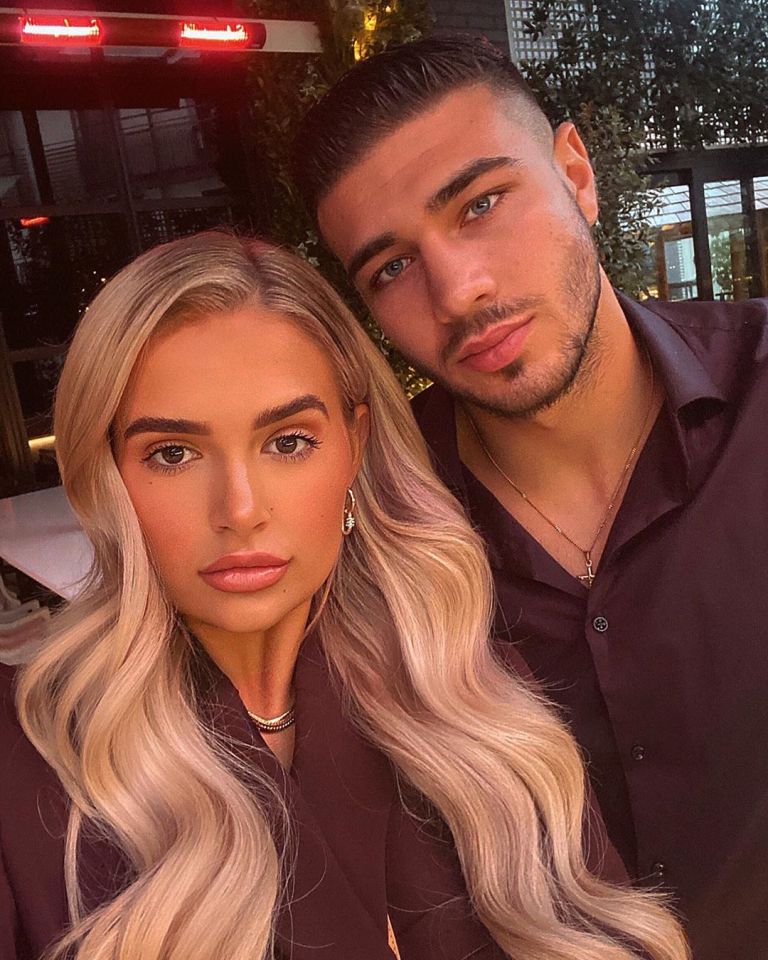 Molly-Mae Hague and Tommy Fury posed for a smouldering selfie - then hit the booze