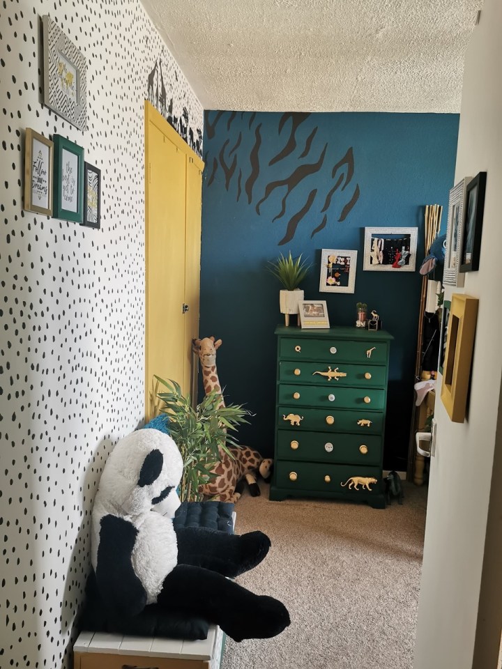 The mum-of-two Becky hand painted the artwork on the walls, replicating an expensive wallpaper she saw online