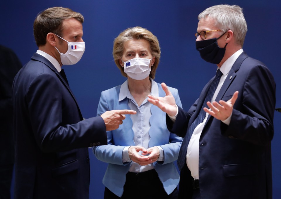 Emmanuel Macron, European Commission president Ursula von der Leyen and secretary general Jeppe Tranholm Mikkelsen