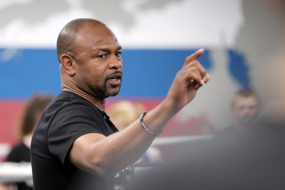 Roy Jones Jr has revealed he would not be able to resist an offer to fight Mike Tyson