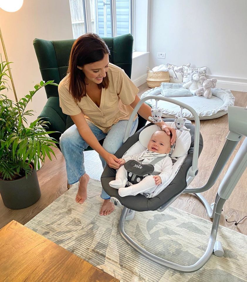 Roman helps his mum to advertise a motion chair and baby rocker