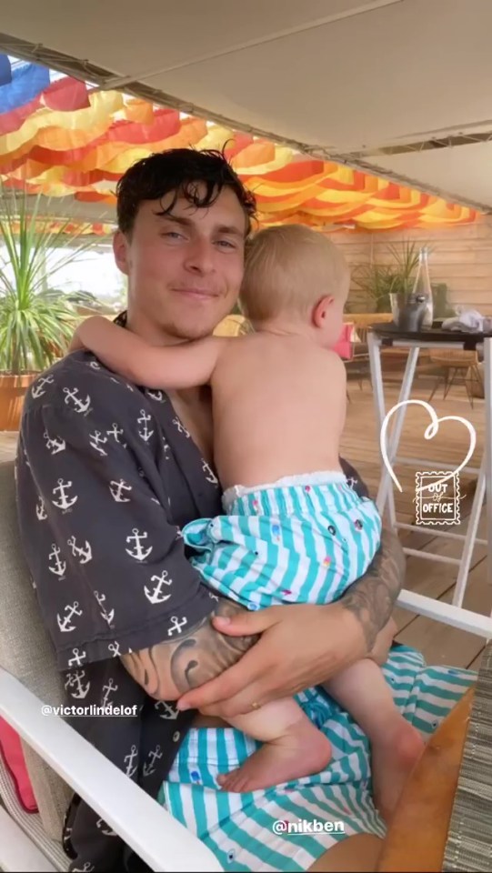 Victor Lindelof is on holiday in France