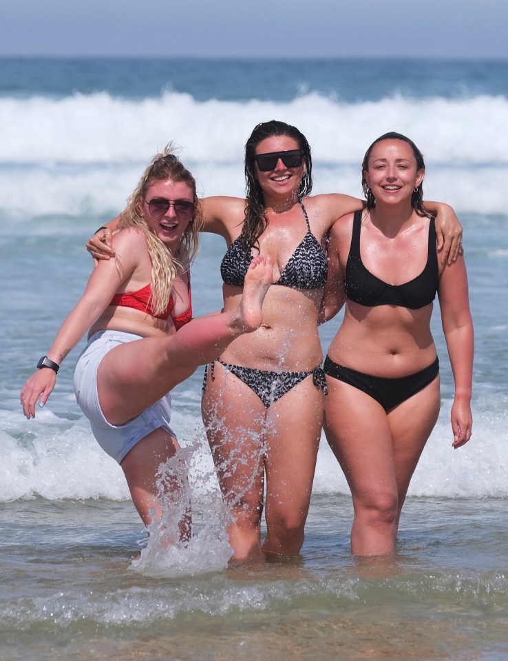 Pals make a splash in Newquay