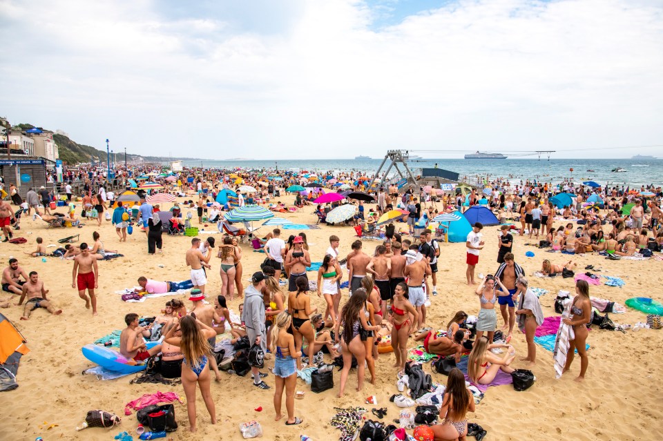 A beach-checker app showed Bournemouth beach was 'packed out' by 1pm