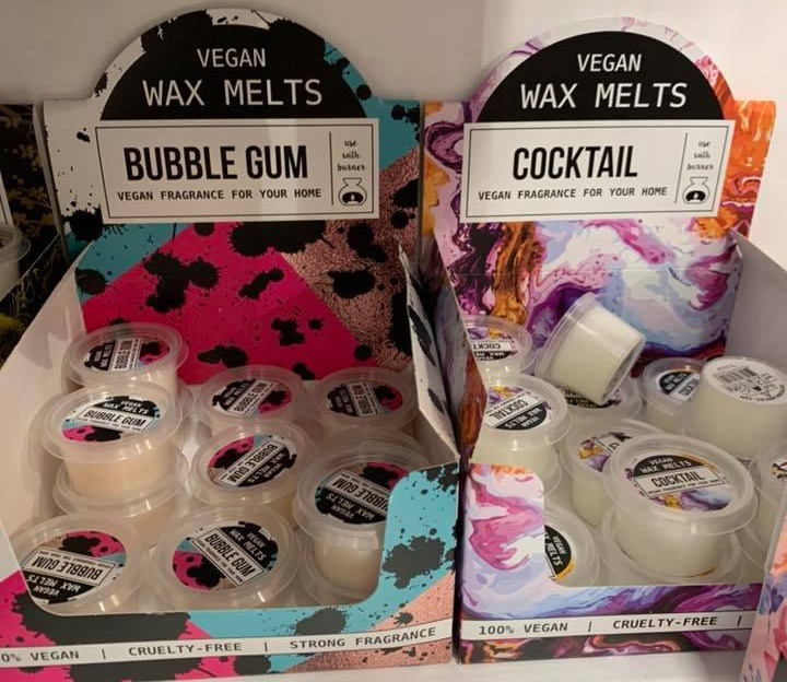 There are a range of scents available including bubblegum, cocktail and cherry