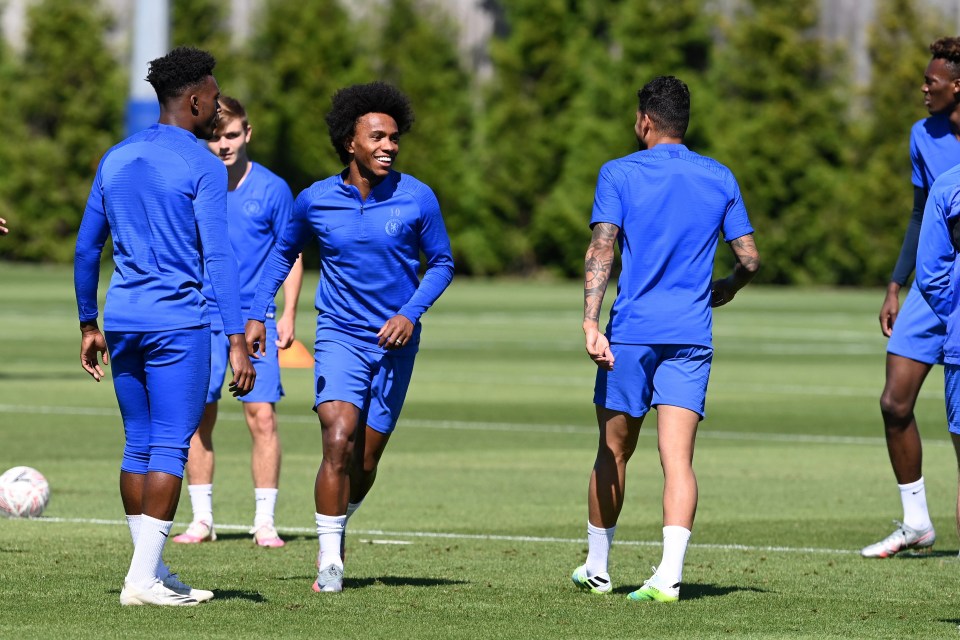 Chelsea winger Willian has no shortage of admirers should he leave Chelsea