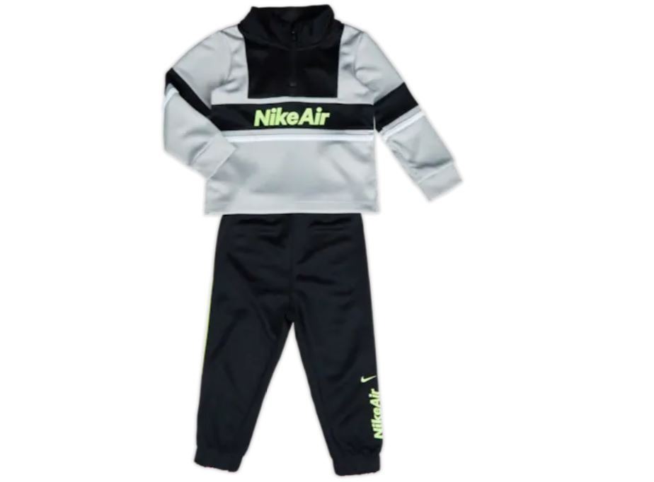 Another mum got £162 worth of items for £35, including this tracksuit