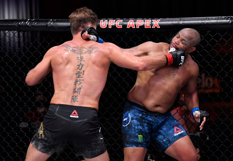 Cormier was badly hurt after a barrage of shots from Miocic 