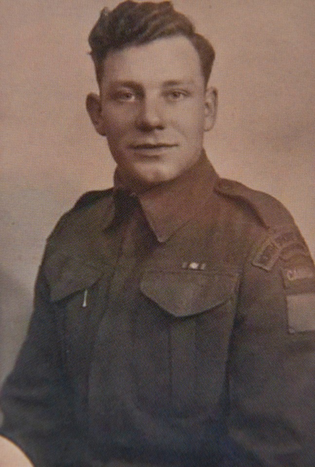 Corporal Bob Roberts was honoured by the French government and awarded a Legion d'Honneur in 2015