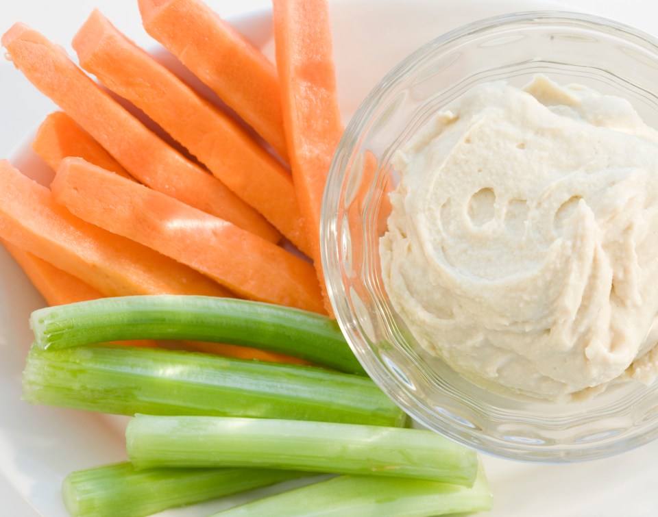 Vegetable crudities with hummus