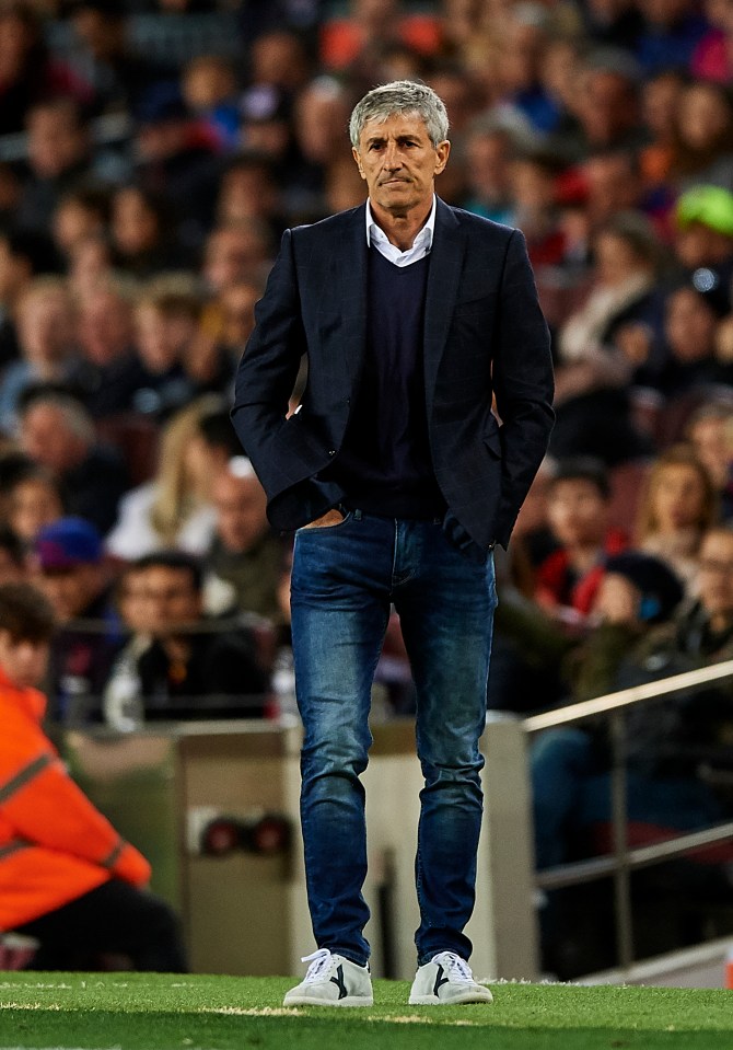 Quique Setien is under huge pressure at the Nou Camp