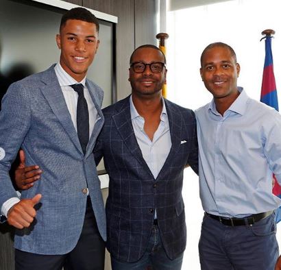 Impressed by his talents, Patrick Kluivert recruited Mbuyamba to the La Masia academy