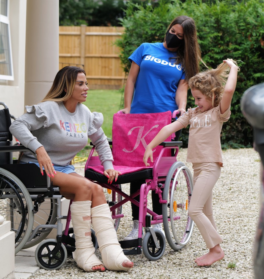 Katie's youngest daughter Bunny was quick to help her mum