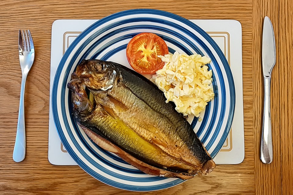 Experts recommend that you eat two portions of oily fish a day 