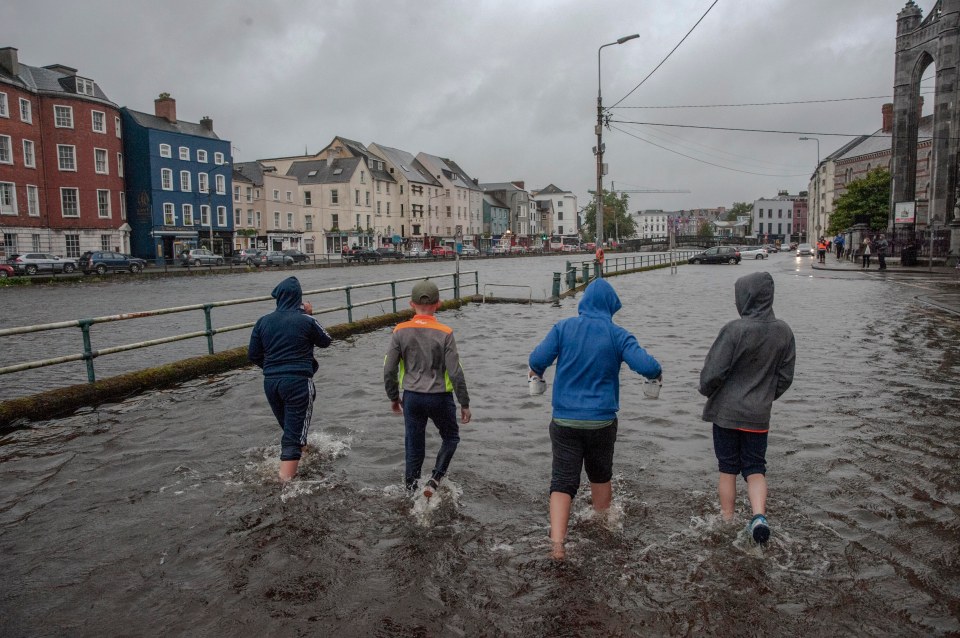 Heavy flooding of the river Lee on Fr Mathew Quay, Cork city