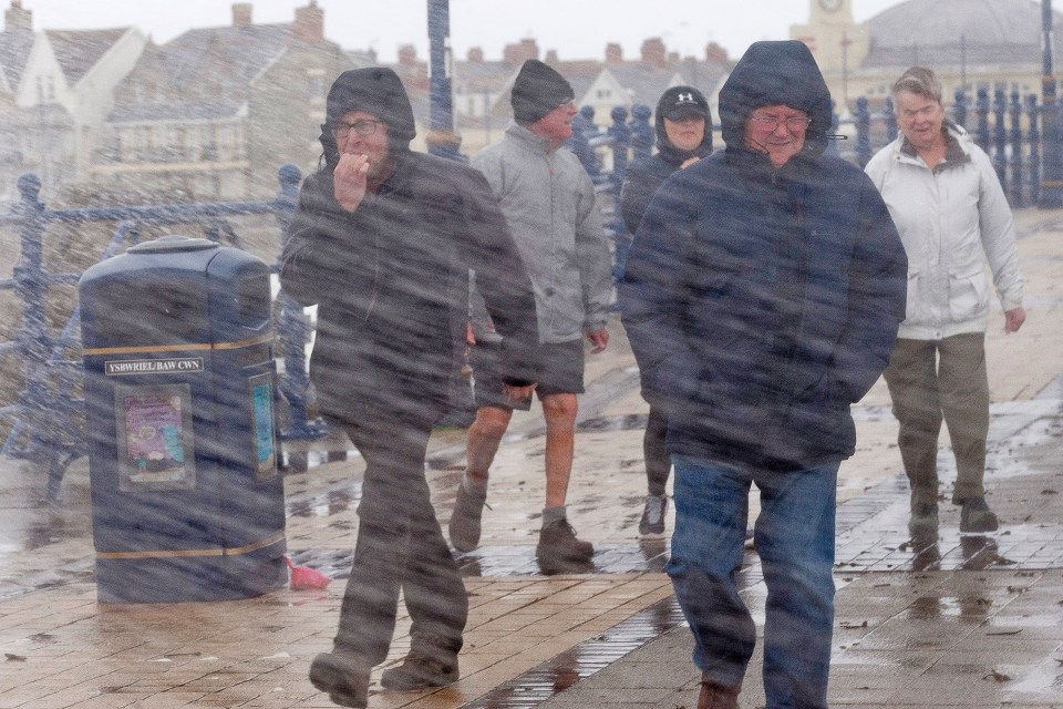 Gale force winds battered Bridgend in South Wales over the weekend