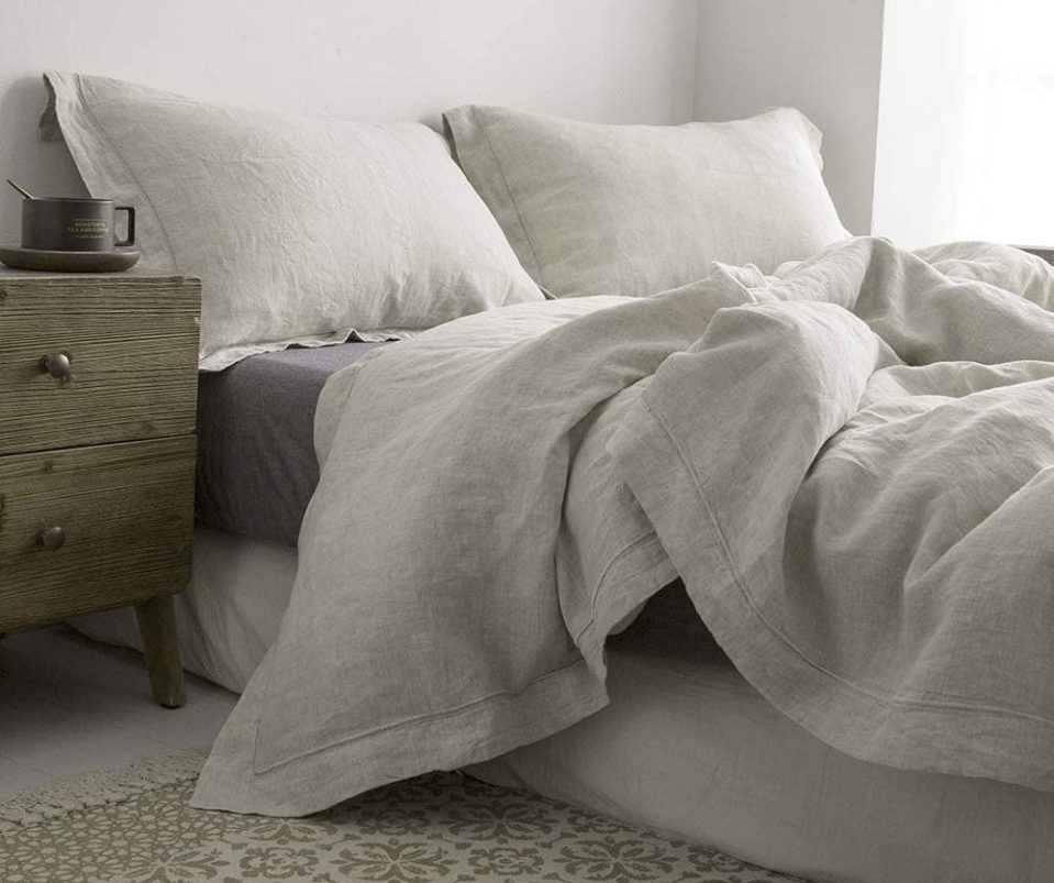  Linen is a wonderful natural fibre with a shabby-chic look.