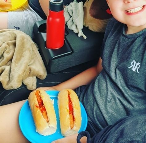 A mum has shared her simple hack to give her kids hot food on a picnic